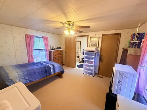 19 Larry Lane Brunswick ME 04011