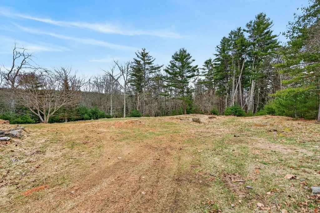 9 Hoffman's Way Georgetown ME 04548
