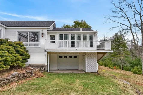 9 Hoffman's Way Georgetown ME 04548
