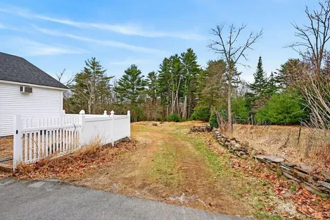 9 Hoffman's Way Georgetown ME 04548