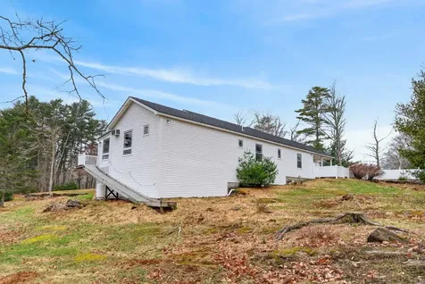 9 Hoffman's Way Georgetown ME 04548