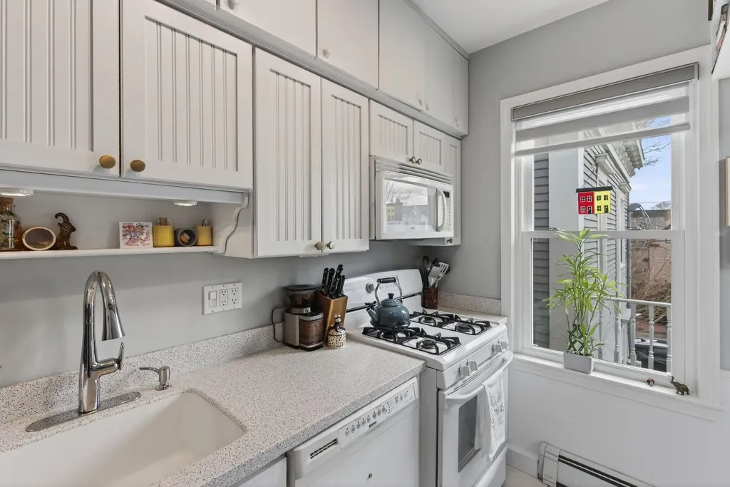 81 Quebec Street Portland ME 04101