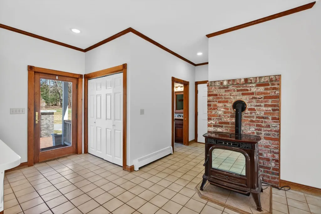 26 Fieldcrest Drive Gorham ME 04038
