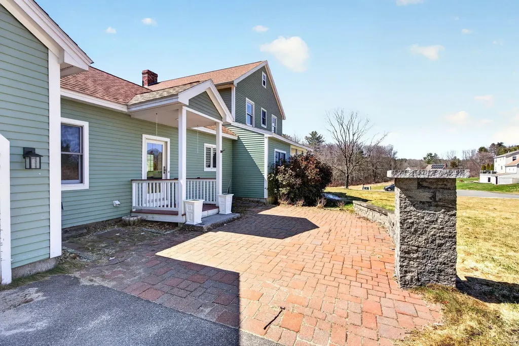 26 Fieldcrest Drive Gorham ME 04038