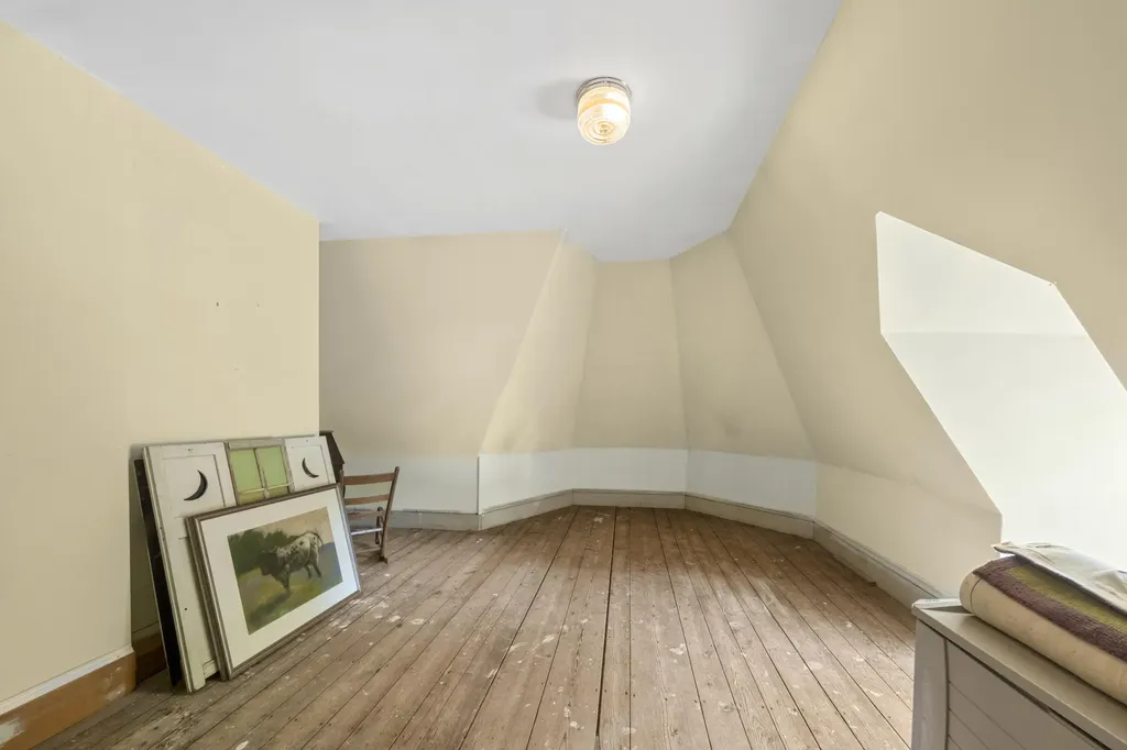 208 High Street Belfast ME 04915