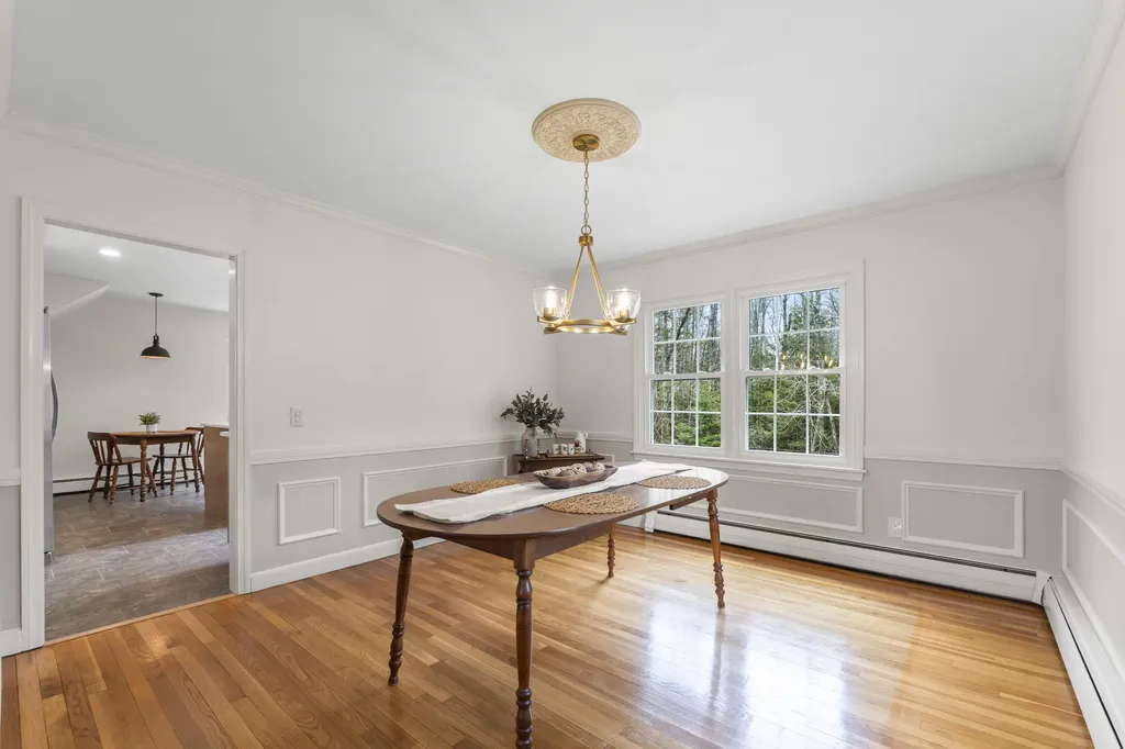847 Middlesex Road Topsham ME 04086