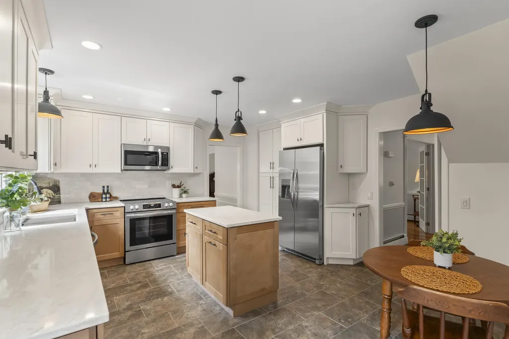 847 Middlesex Road Topsham ME 04086