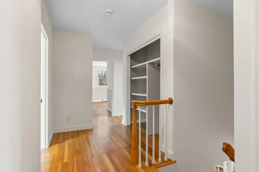 847 Middlesex Road Topsham ME 04086