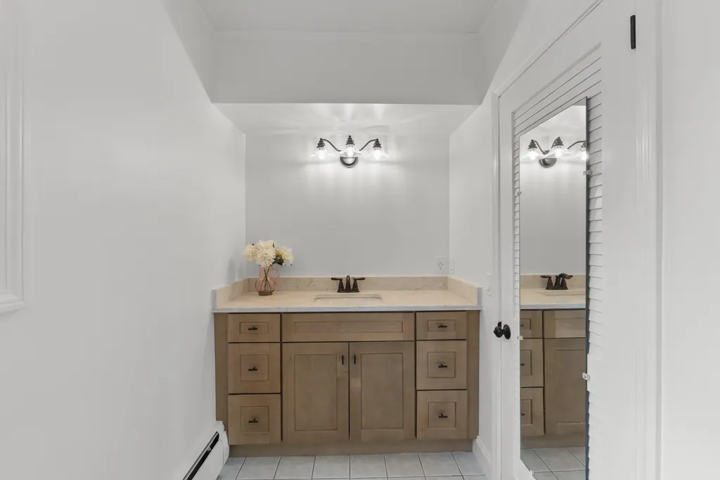847 Middlesex Road Topsham ME 04086
