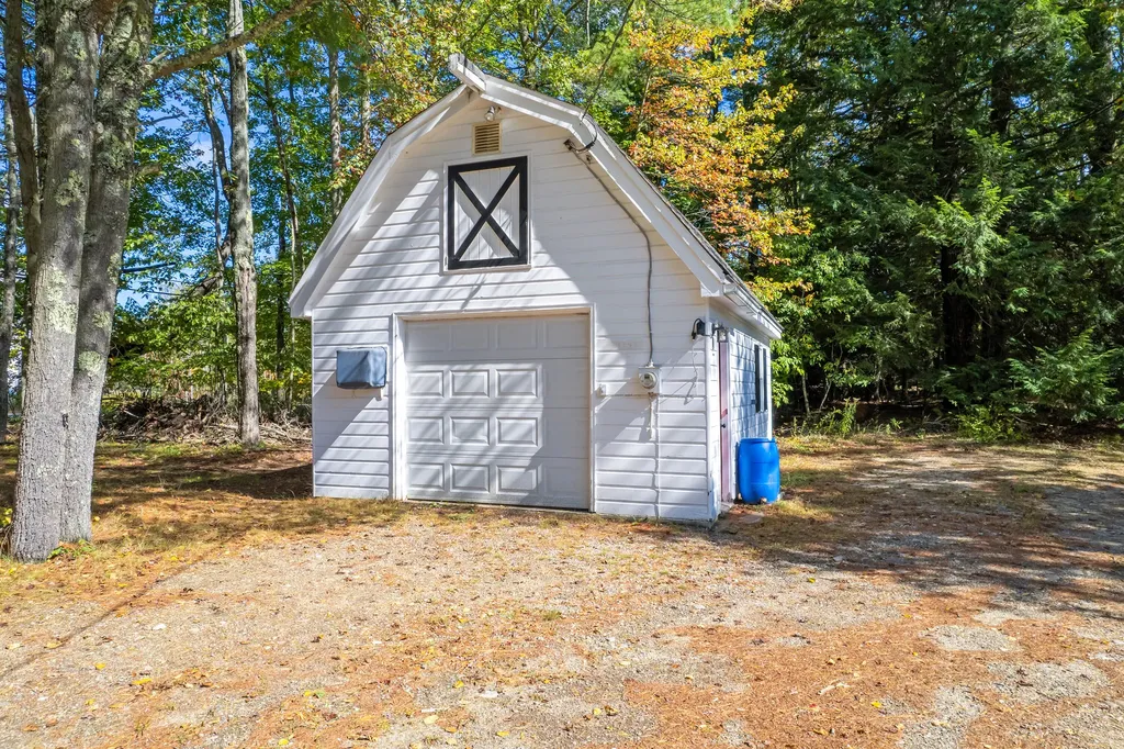 847 Middlesex Road Topsham ME 04086