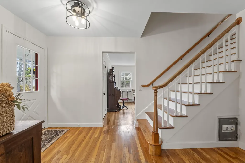 847 Middlesex Road Topsham ME 04086
