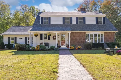 847 Middlesex Road Topsham ME 04086