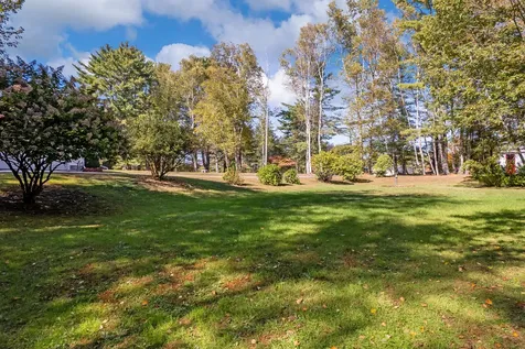 847 Middlesex Road Topsham ME 04086