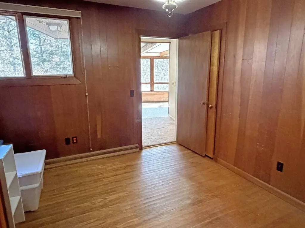 685 Main Road Holden ME 04429