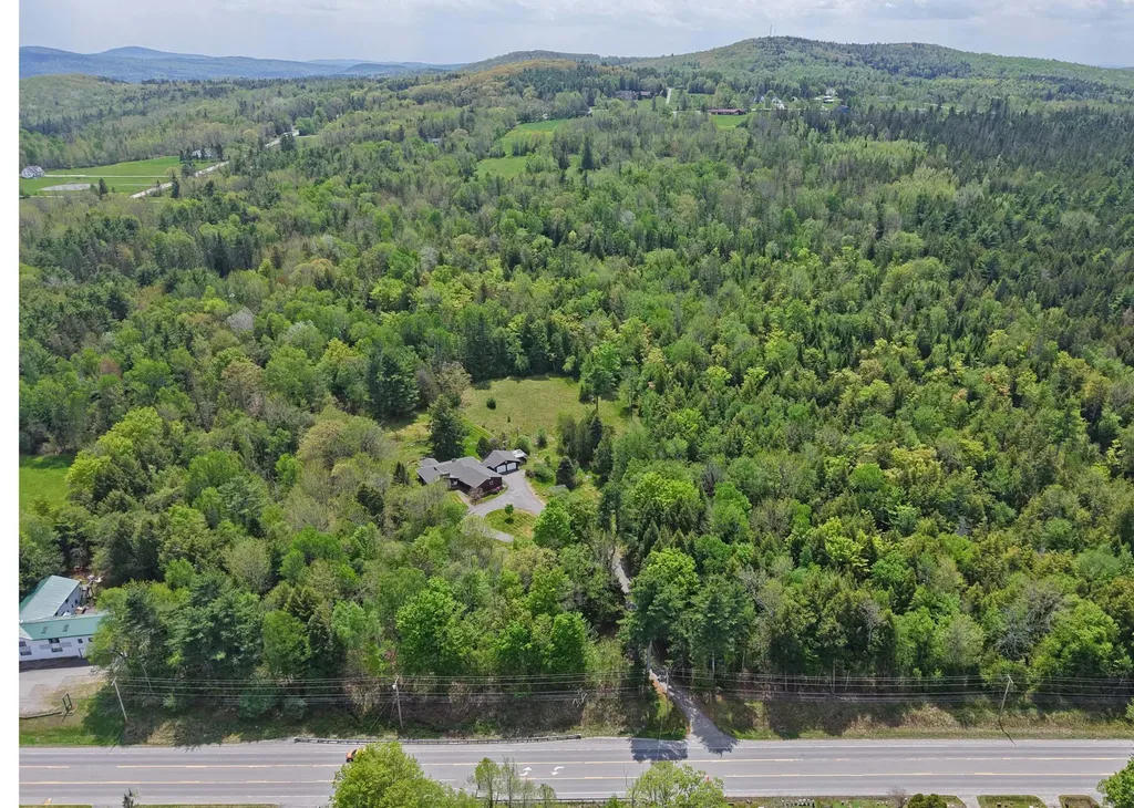 685 Main Road Holden ME 04429
