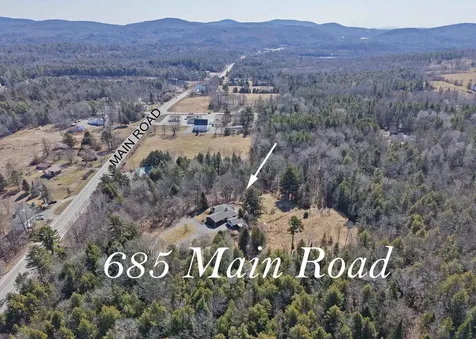 685 Main Road Holden ME 04429
