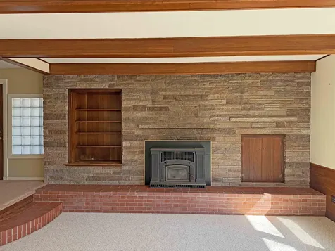 685 Main Road Holden ME 04429