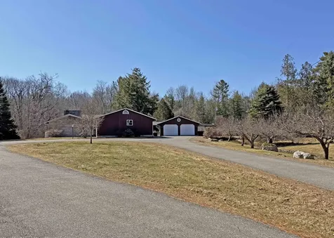 685 Main Road Holden ME 04429