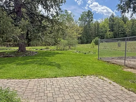 685 Main Road Holden ME 04429