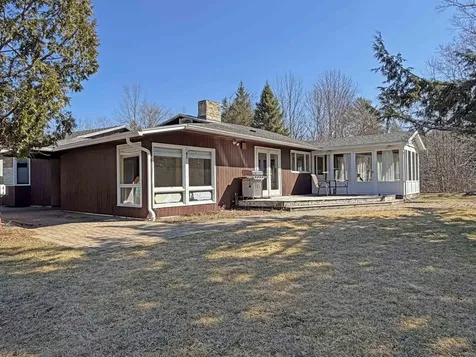 685 Main Road Holden ME 04429
