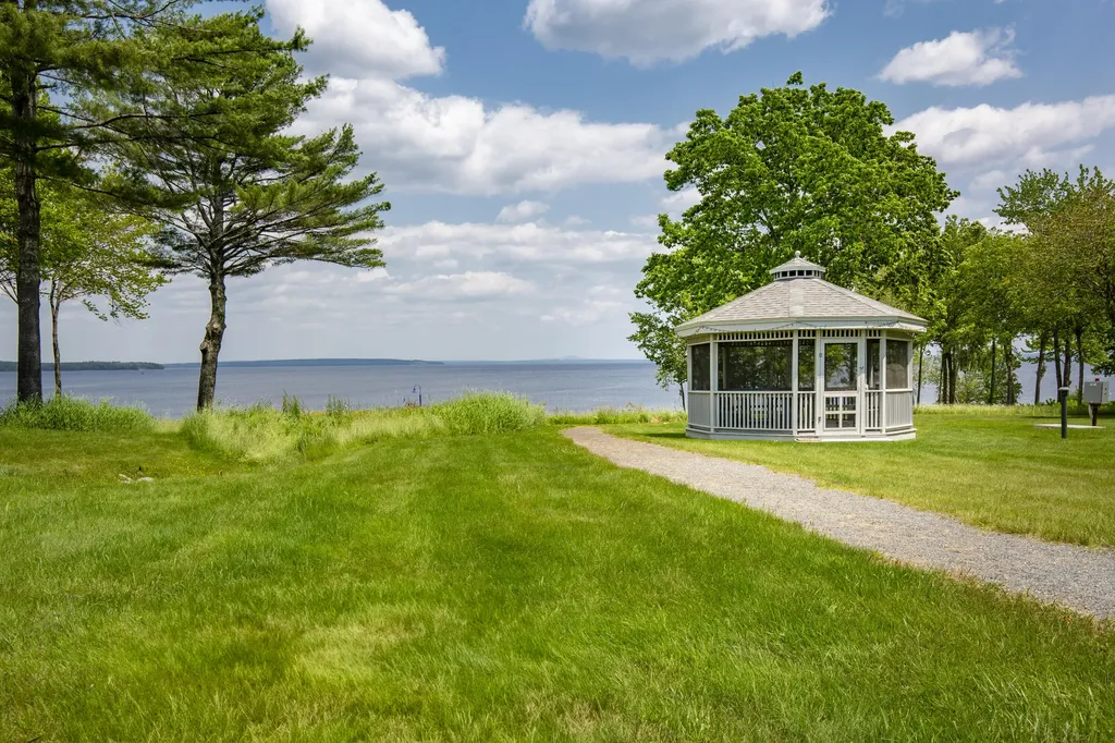 155 Bayside Drive Belfast ME 04915