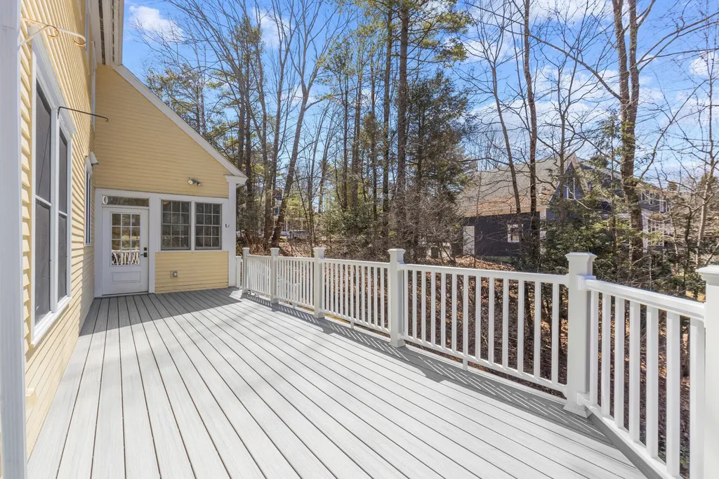 47 Glen Road Yarmouth ME 04096