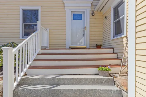 47 Glen Road Yarmouth ME 04096