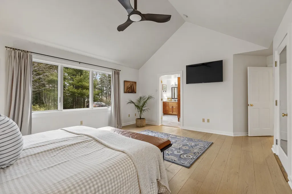 42 Ridgeview Lane Harpswell ME 04079