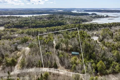 42 Ridgeview Lane Harpswell ME 04079