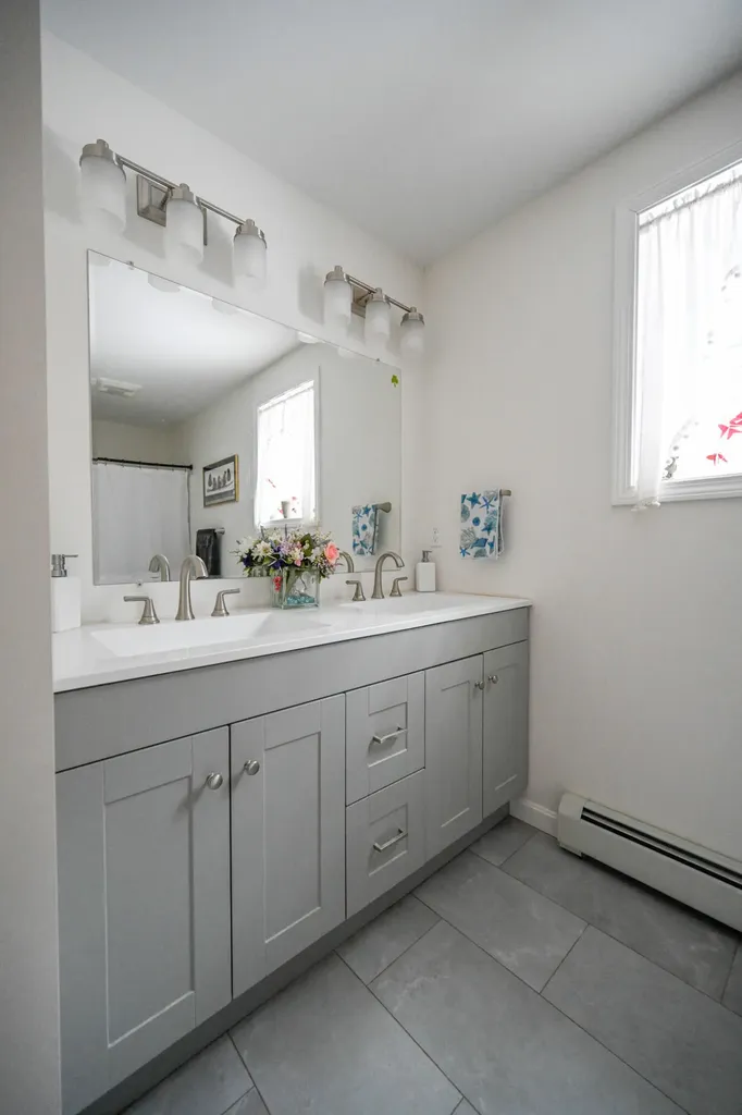 84 Harbor View Road Limerick ME 04048