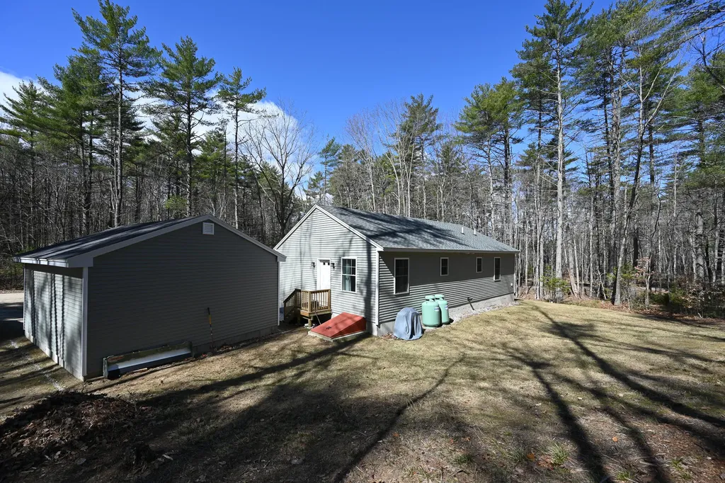 84 Harbor View Road Limerick ME 04048
