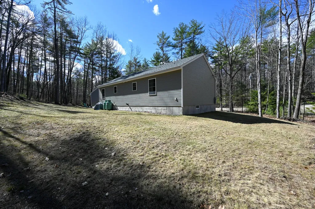 84 Harbor View Road Limerick ME 04048