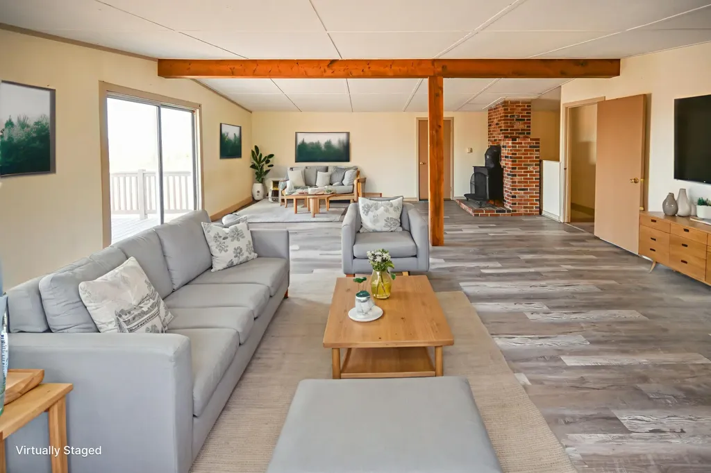14 Hunter Drive Cornish ME 04020