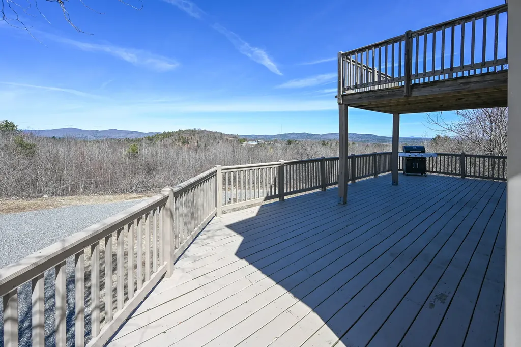14 Hunter Drive Cornish ME 04020