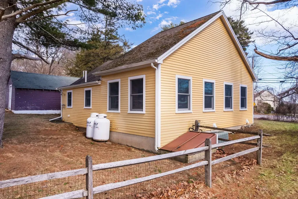 216 Ridge Road York ME 03909