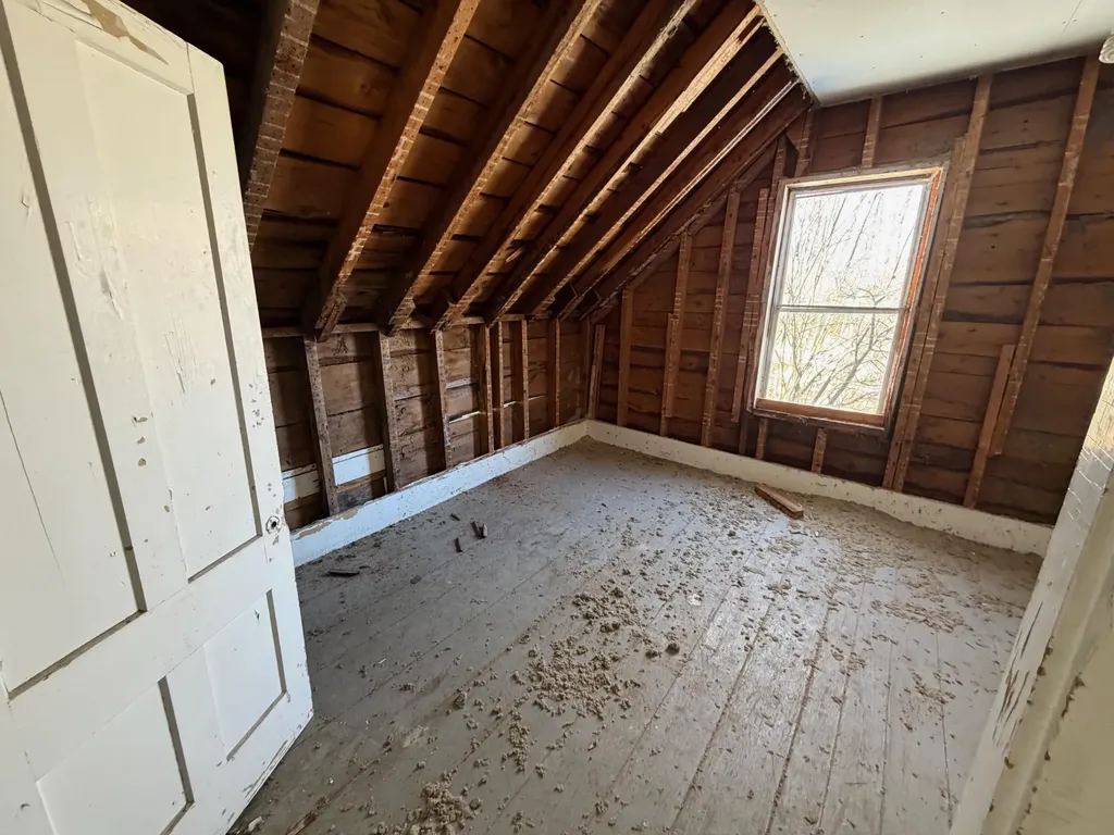 4 Chapin Avenue Monson ME 04464