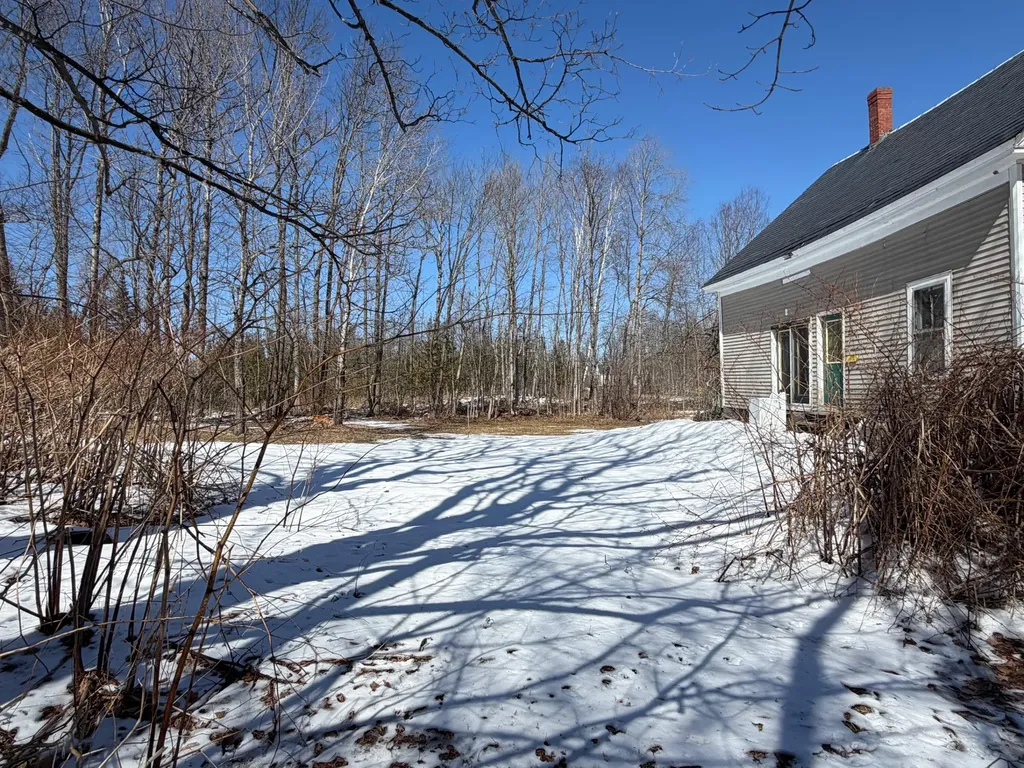 4 Chapin Avenue Monson ME 04464