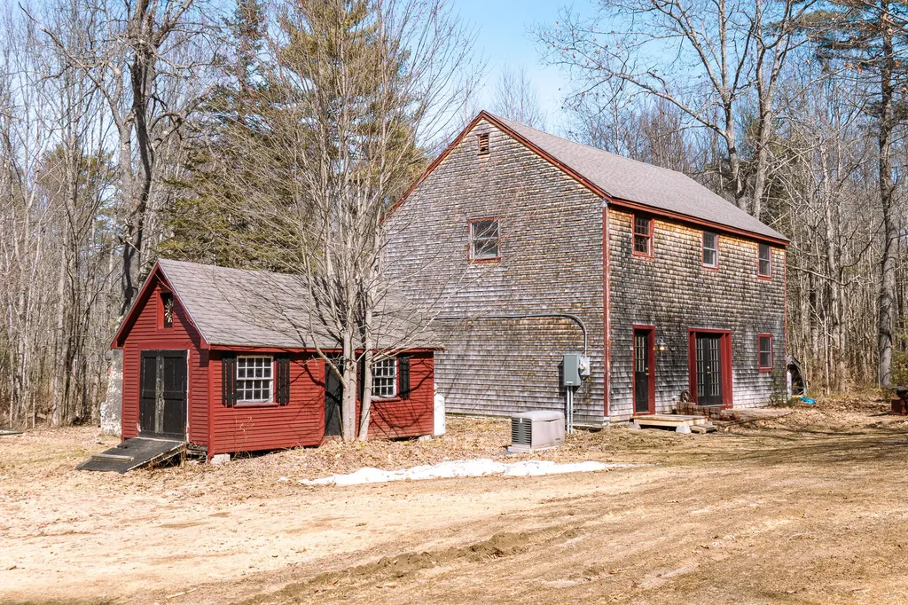 704 Cedar Grove Road Dresden ME 04342