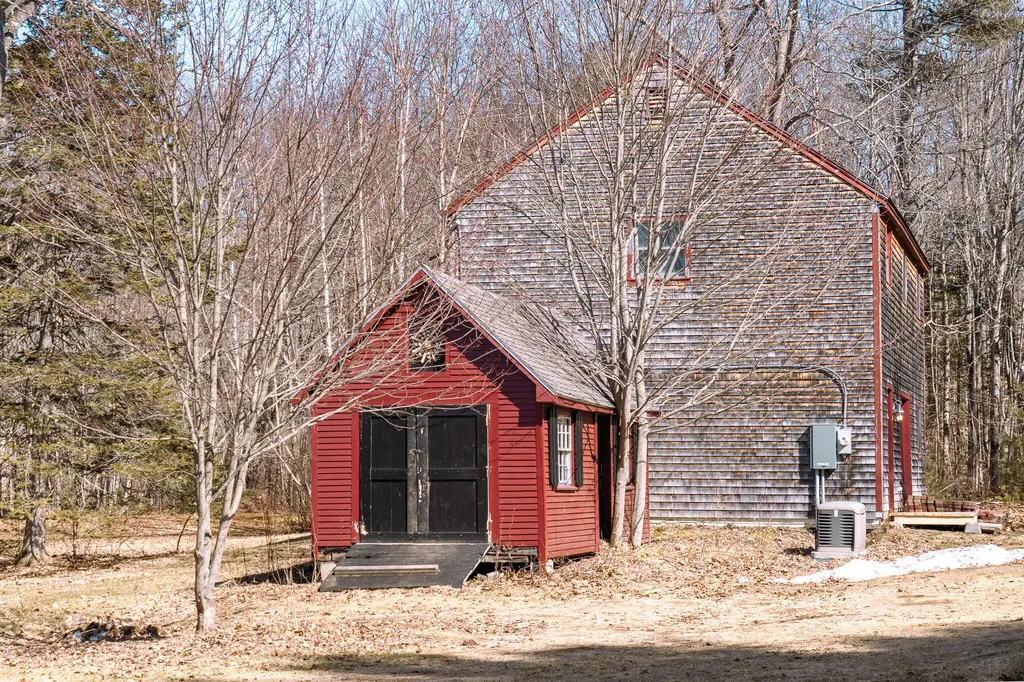 704 Cedar Grove Road Dresden ME 04342