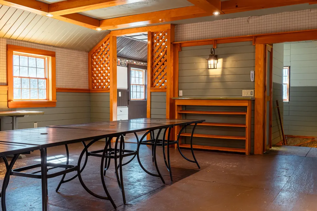 704 Cedar Grove Road Dresden ME 04342