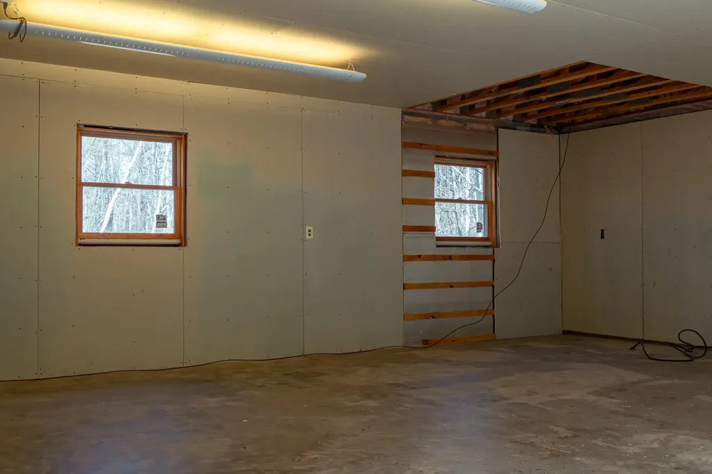 704 Cedar Grove Road Dresden ME 04342