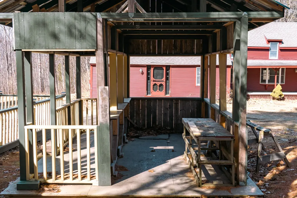 704 Cedar Grove Road Dresden ME 04342