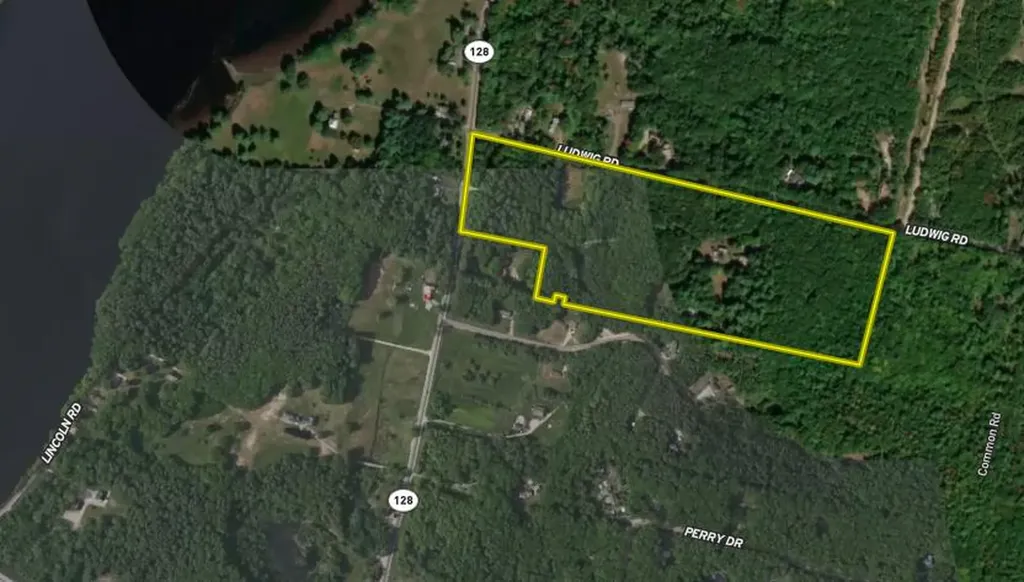 704 Cedar Grove Road Dresden ME 04342