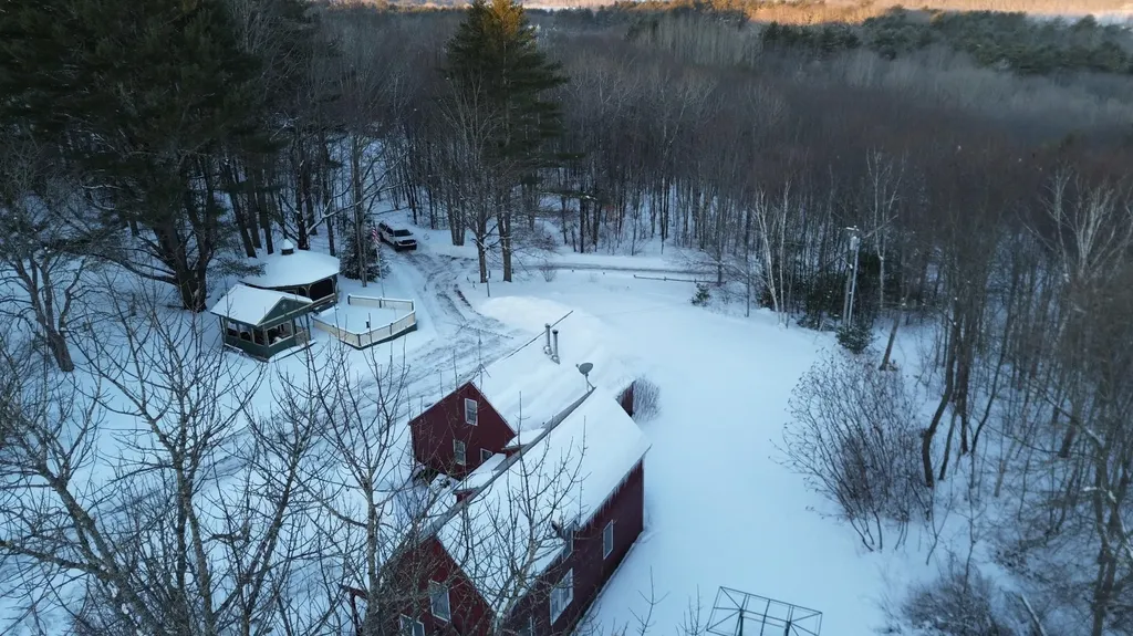 704 Cedar Grove Road Dresden ME 04342