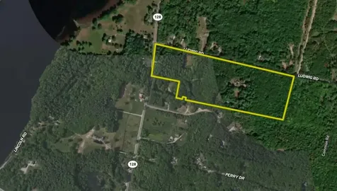704 Cedar Grove Road Dresden ME 04342