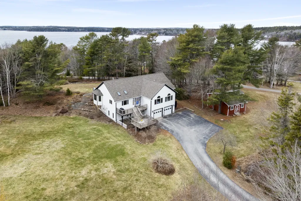 7 Bushy Isle View Phippsburg ME 04562