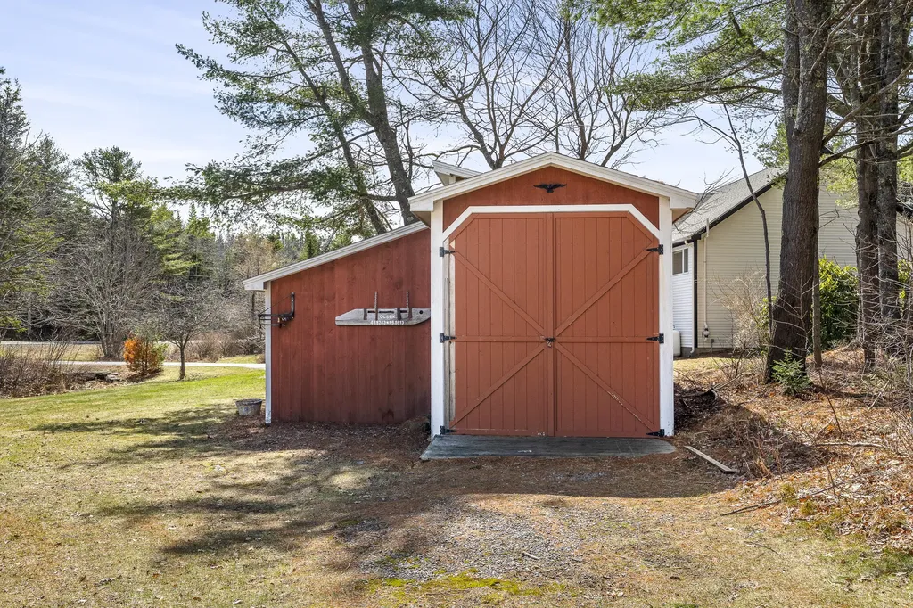 7 Bushy Isle View Phippsburg ME 04562