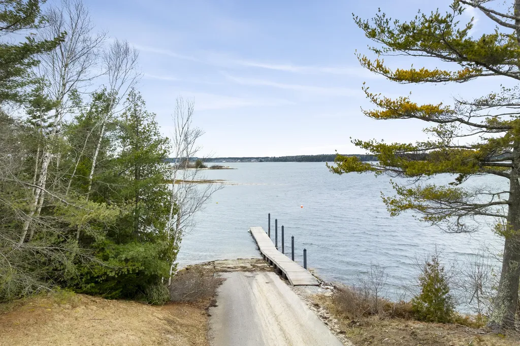 7 Bushy Isle View Phippsburg ME 04562