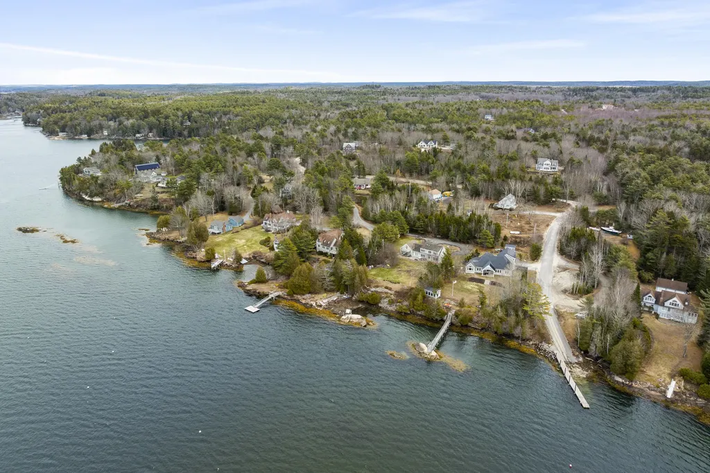 7 Bushy Isle View Phippsburg ME 04562