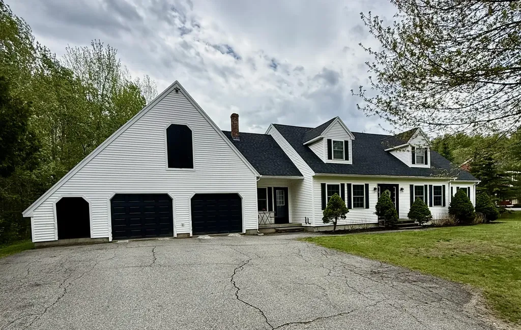 12 Surrey Lane Hampden ME 04444